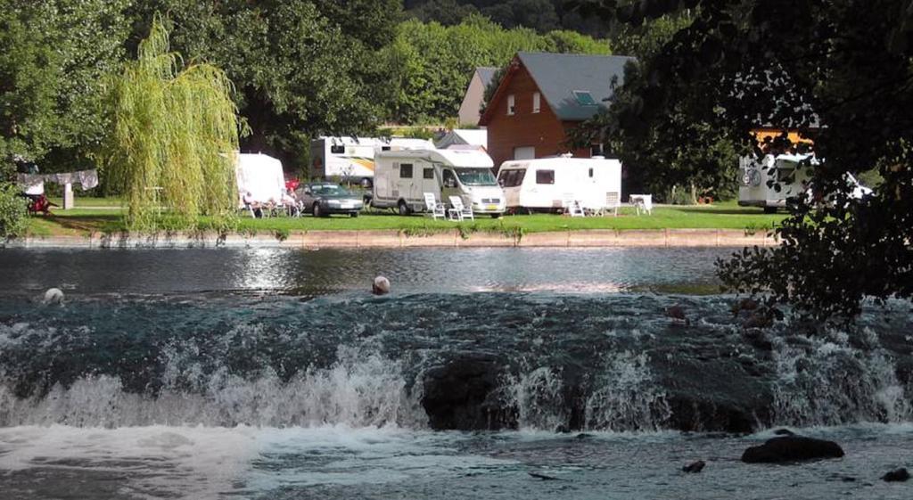 Camping Des Rochers Des Parcs Clécy Exterior foto